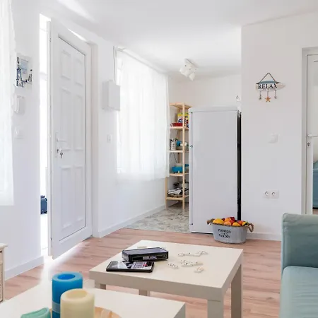 بيت للعطل Family House Go To - Parking & Dog Yard *